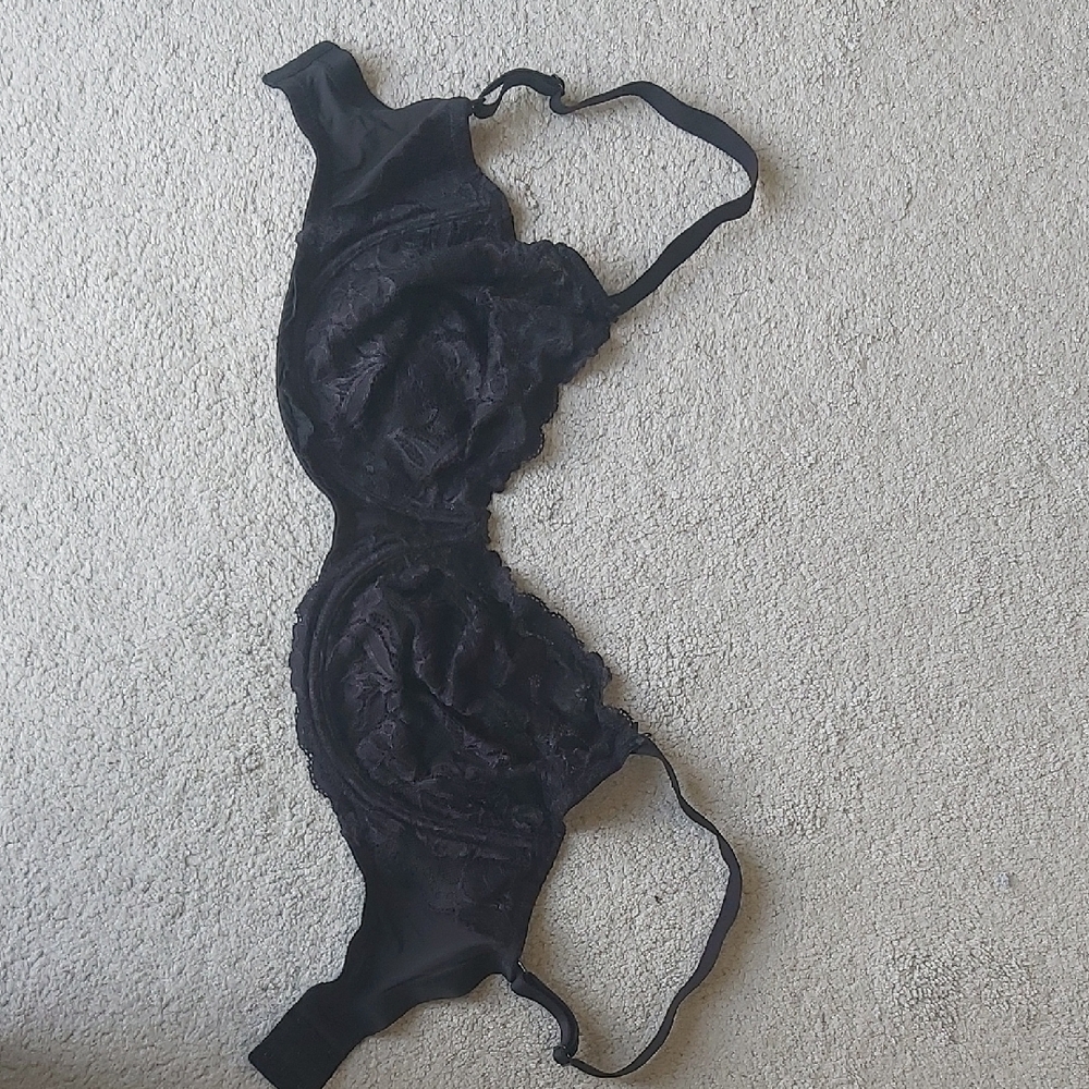 32H Elegant Black Lace Bra